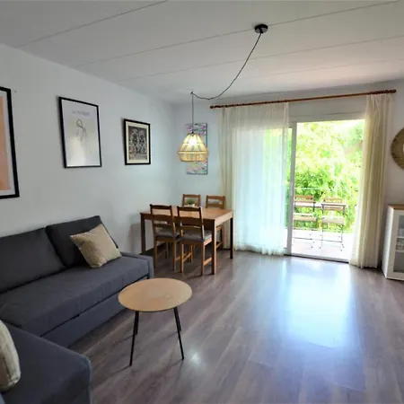 Sant Trop 5 Pax Apartament *