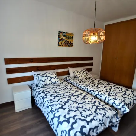 Sant Trop 5 Pax Apartament
